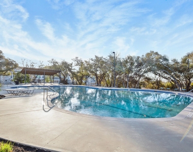 932 Azul Lagoon Dr - Photo Thumbnail 28