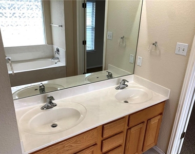 10705 Beard Ave - Photo Thumbnail 15