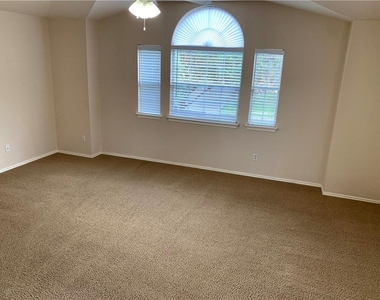10705 Beard Ave - Photo Thumbnail 14