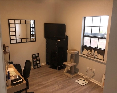 21825 Tallahassee Ave - Photo Thumbnail 9