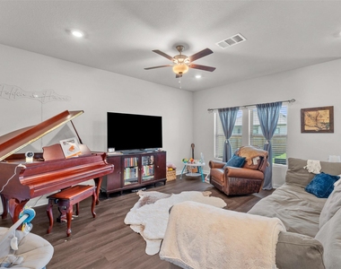 236 Lazy Lizzy Rd - Photo Thumbnail 9