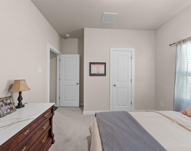 236 Lazy Lizzy Rd - Photo Thumbnail 17