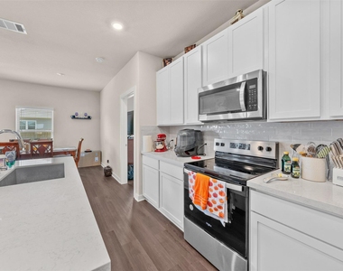 236 Lazy Lizzy Rd - Photo Thumbnail 6
