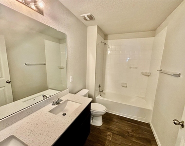 1905 Alamo Heights Ave - Photo Thumbnail 18