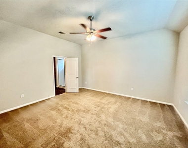 1905 Alamo Heights Ave - Photo Thumbnail 10