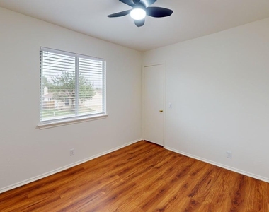 15209 Mimebark Way - Photo Thumbnail 9