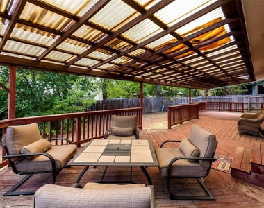 1006 Silbury Dr - Photo Thumbnail 15