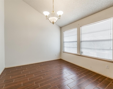 1006 Silbury Dr - Photo Thumbnail 8
