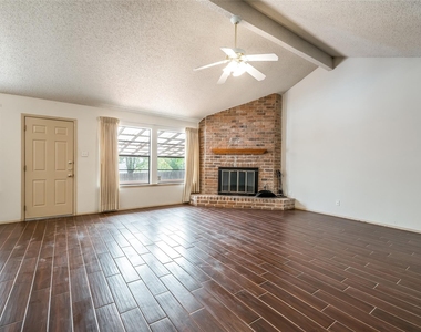 1006 Silbury Dr - Photo Thumbnail 7