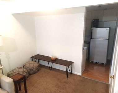 2808 Windsor Rd - Photo Thumbnail 5