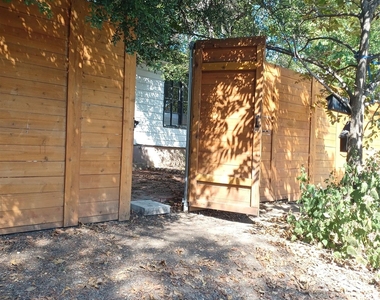 2808 Windsor Rd - Photo Thumbnail 14
