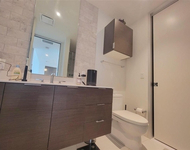 301 West Ave - Photo Thumbnail 13