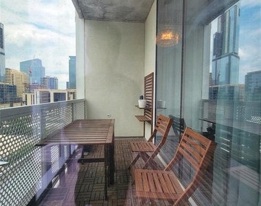 301 West Ave - Photo Thumbnail 10