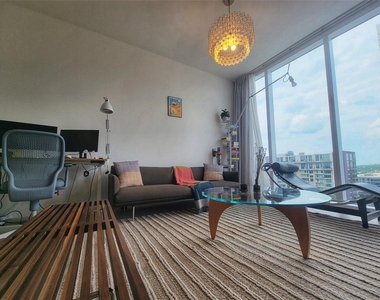 301 West Ave - Photo Thumbnail 6