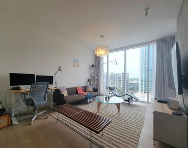 301 West Ave - Photo Thumbnail 5