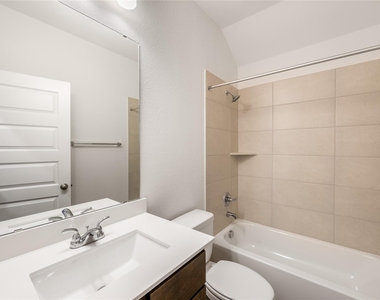 186 Blackborrow Dr - Photo Thumbnail 11