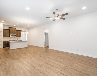186 Blackborrow Dr - Photo Thumbnail 1