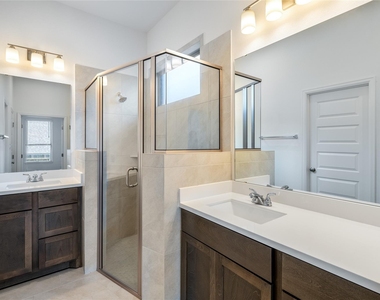 186 Blackborrow Dr - Photo Thumbnail 7