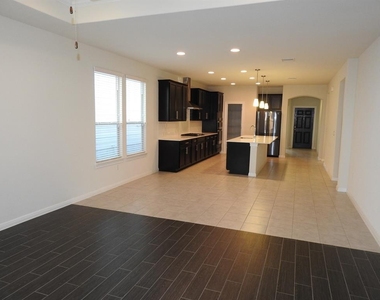 9903 Quercia Dr - Photo Thumbnail 5