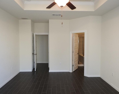 9903 Quercia Dr - Photo Thumbnail 9