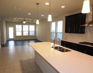 9903 Quercia Dr - Photo Thumbnail 2