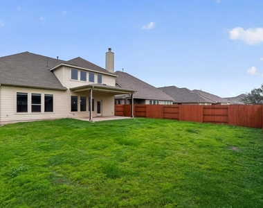 348 Vista Gardens Dr - Photo Thumbnail 21