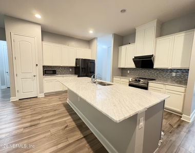 104 Linda Lake Lane - Photo Thumbnail 2