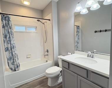 104 Linda Lake Lane - Photo Thumbnail 16