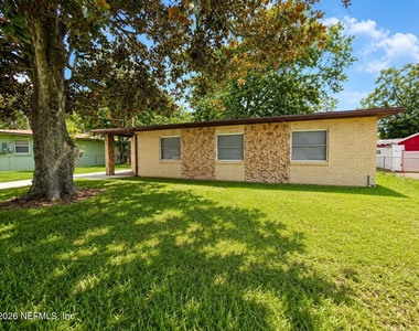 10415 Briarcliff Road E - Photo Thumbnail 10