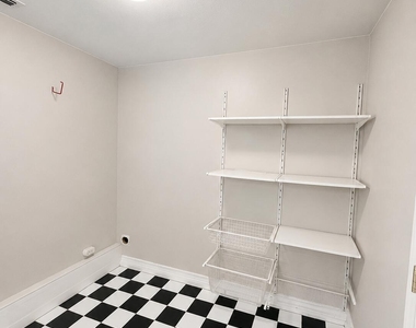 10415 Briarcliff Road E - Photo Thumbnail 7