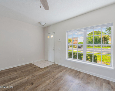 12311 Kensington Lakes Drive - Photo Thumbnail 5