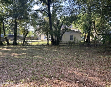 1648 N Loyola Drive - Photo Thumbnail 12