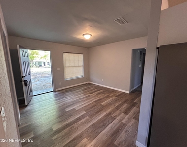 1648 N Loyola Drive - Photo Thumbnail 1