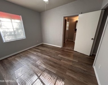 1648 N Loyola Drive - Photo Thumbnail 9