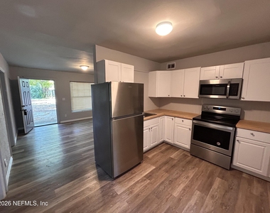 1648 N Loyola Drive - Photo Thumbnail 11
