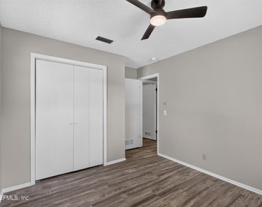 417 S Pine Avenue - Photo Thumbnail 36