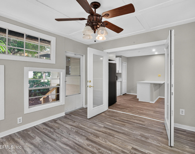 417 S Pine Avenue - Photo Thumbnail 25