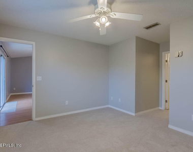 7760 W Allspice Circle - Photo Thumbnail 17