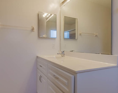 7760 W Allspice Circle - Photo Thumbnail 23