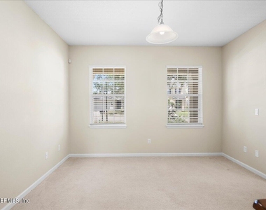 12174 Wynfeild Lakes Circle - Photo Thumbnail 32