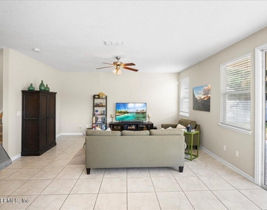 12174 Wynfeild Lakes Circle - Photo Thumbnail 25