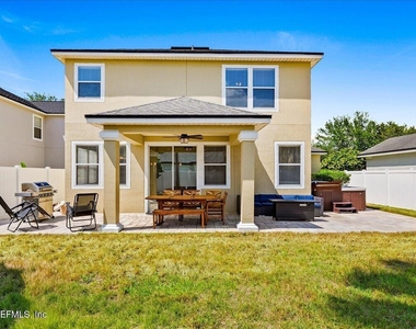 12174 Wynfeild Lakes Circle - Photo Thumbnail 3