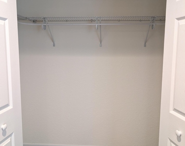 821 Ne 10th Street - Photo Thumbnail 10