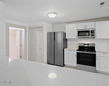 3058 Rosselle Street - Photo Thumbnail 14