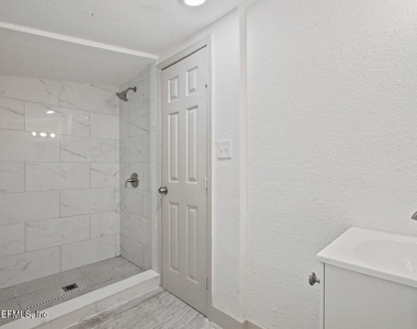 3058 Rosselle Street - Photo Thumbnail 18