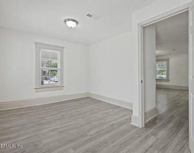 3058 Rosselle Street - Photo Thumbnail 23
