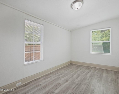 3058 Rosselle Street - Photo Thumbnail 20