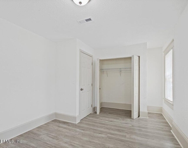 3058 Rosselle Street - Photo Thumbnail 24