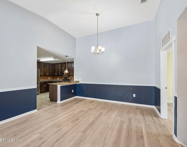 201 Larkin Place - Photo Thumbnail 6