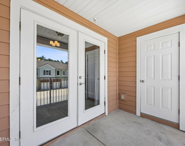 201 Larkin Place - Photo Thumbnail 18